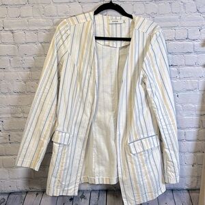 Just Fab Size Medium Open Blazer With Front Pockets